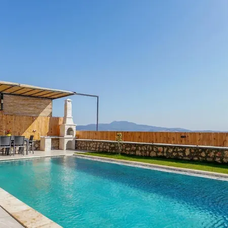 Villa Legendary 1 *